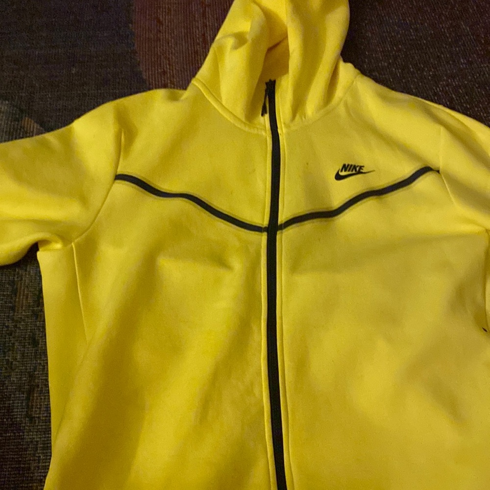Nike tech size large